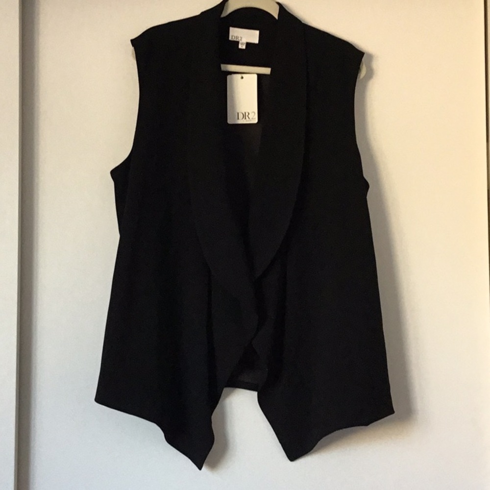 Sleeveless Vest/ Blazer | DR2 | NWT | Black